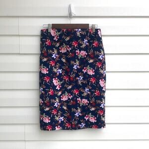 3 / $15 Philosophy floral pencil skirt